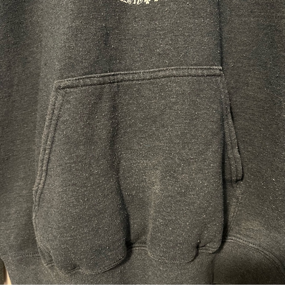 Clover Sweatshirt - Picture 4 of 8